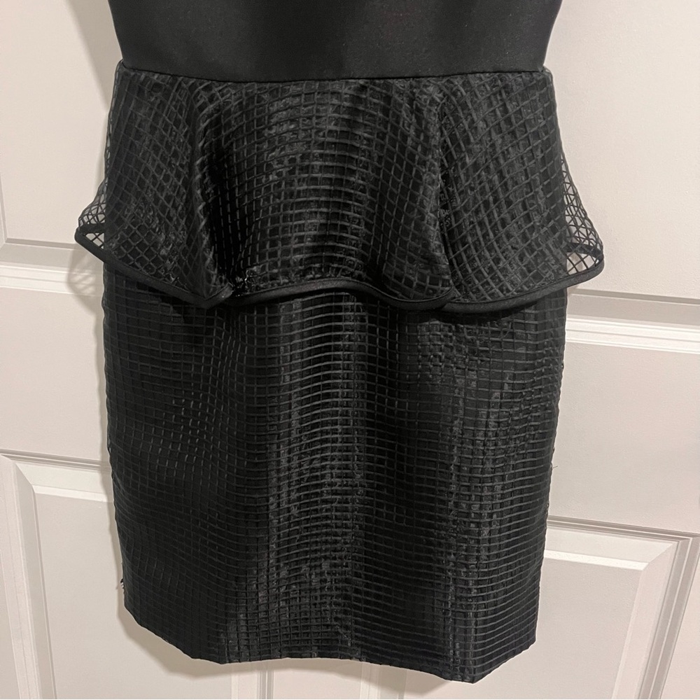 Camilyn Beth Black Peplum Waist Dress Windowpane - Picture 3 of 15